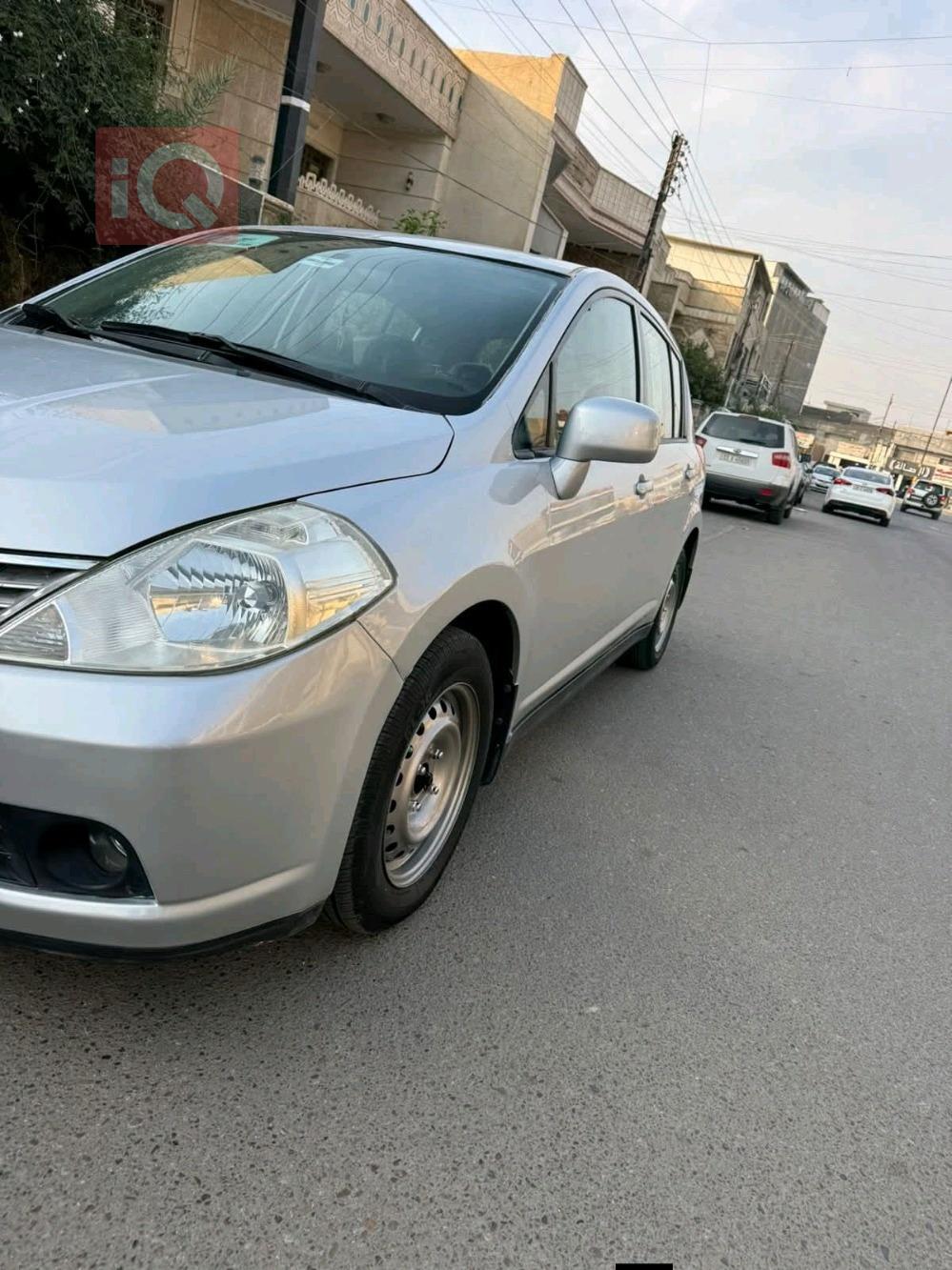 نيسان فيرسا